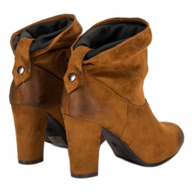 Bottines en daim sur un poteau vinceza brun 5