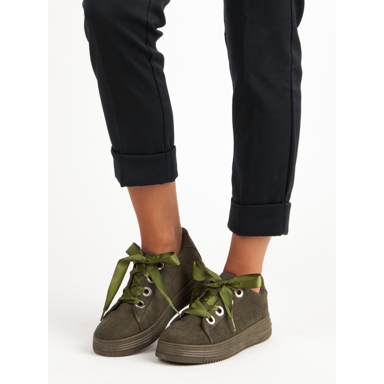 Baskets en daim vert foncé 1 Baskets en daim vert foncé 1