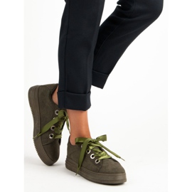 Baskets en daim vert foncé 2 Baskets en daim vert foncé 2