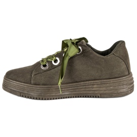 Baskets en daim vert foncé 3