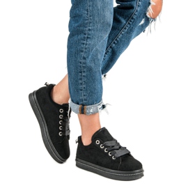 Baskets mode en daim noir 1