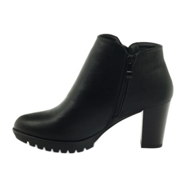 M.Daszyński Bottes sur le poteau noir 1708 le noir 2