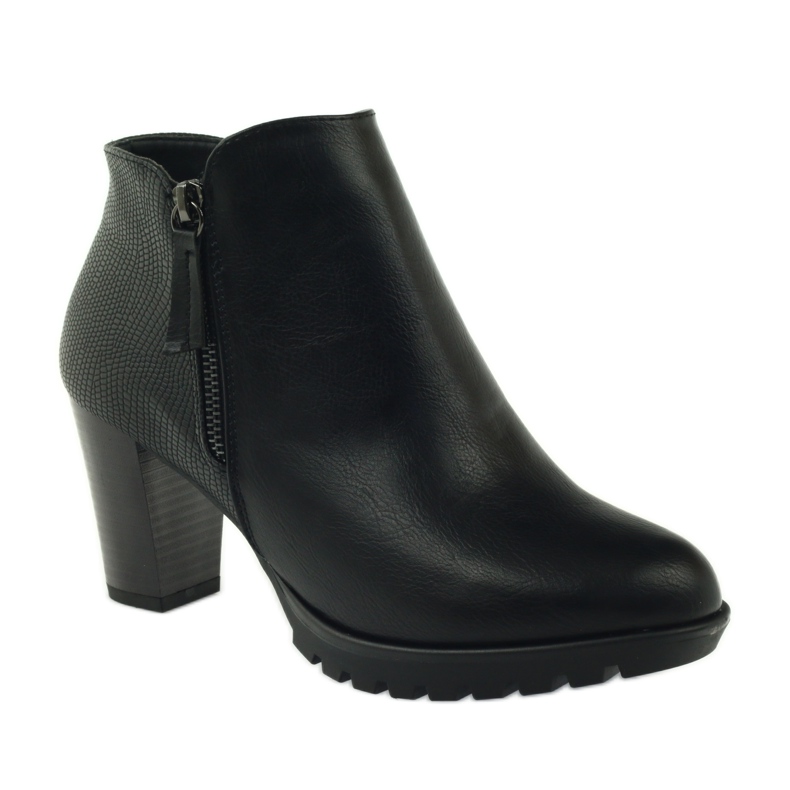 M.Daszyński Bottes sur le poteau noir 1708 le noir 1