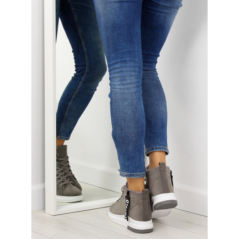 Baskets isolées grises 2018-67 gris 2