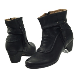 Aloeloe Bottes isolées noires très confortables 5