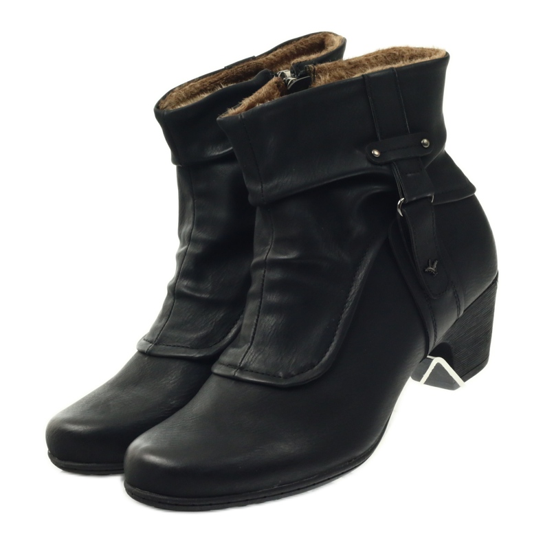 Aloeloe Bottes isolées noires très confortables 4