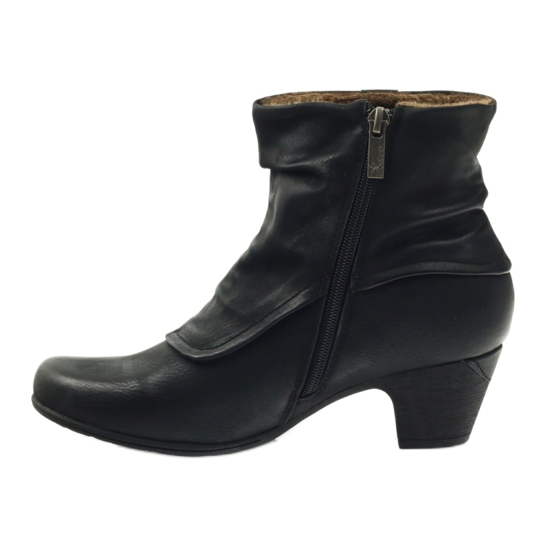Aloeloe Bottes isolées noires très confortables 2