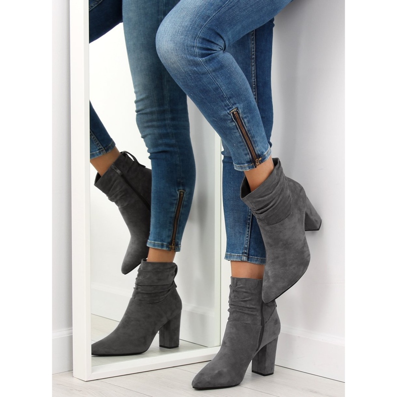 Gris Boots à talons larges grises NC781 Gris 1 Gris Boots à talons larges grises NC781 Gris 1