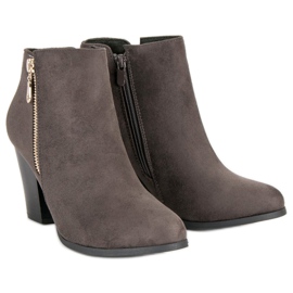 Groto Gogo Bottines en daim sur un bar gris 6