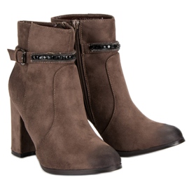 Bottines à talons en daim de VINCEZA brun 4