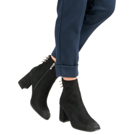 Des bottines stylées sur le poteau VINCEZA le noir 2 Des bottines stylées sur le poteau VINCEZA le noir 2