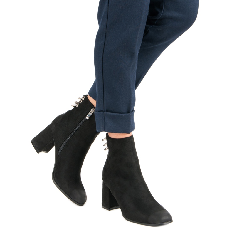 Des bottines stylées sur le poteau VINCEZA le noir 2 Des bottines stylées sur le poteau VINCEZA le noir 2