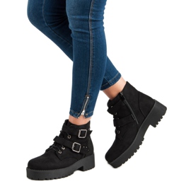 Bottes noires en daim 1