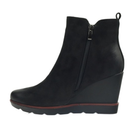 Filippo Bottes noires sur Koturno 452 2