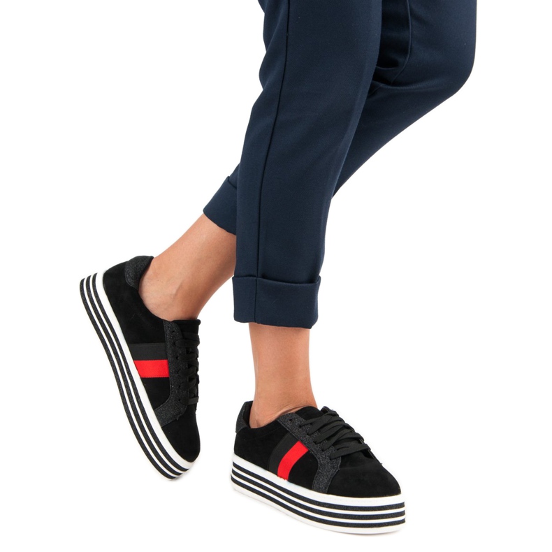 Baskets sur la plateforme VICES noir 2