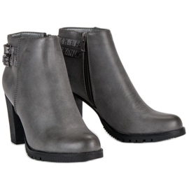 Show It Bottes classiques sur le poteau gris 3
