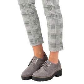 Chaussures en daim gris 4