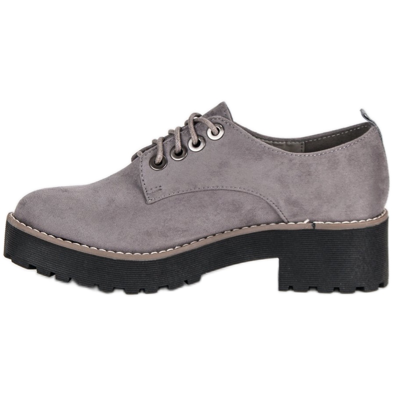 Chaussures en daim gris 1