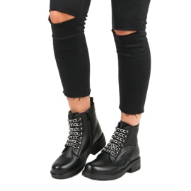 Bottes noires rock le noir 1