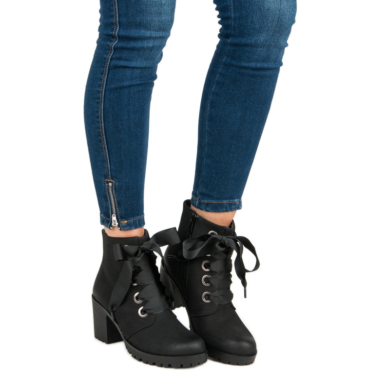 Bottines vinceza noires à la mode le noir 2