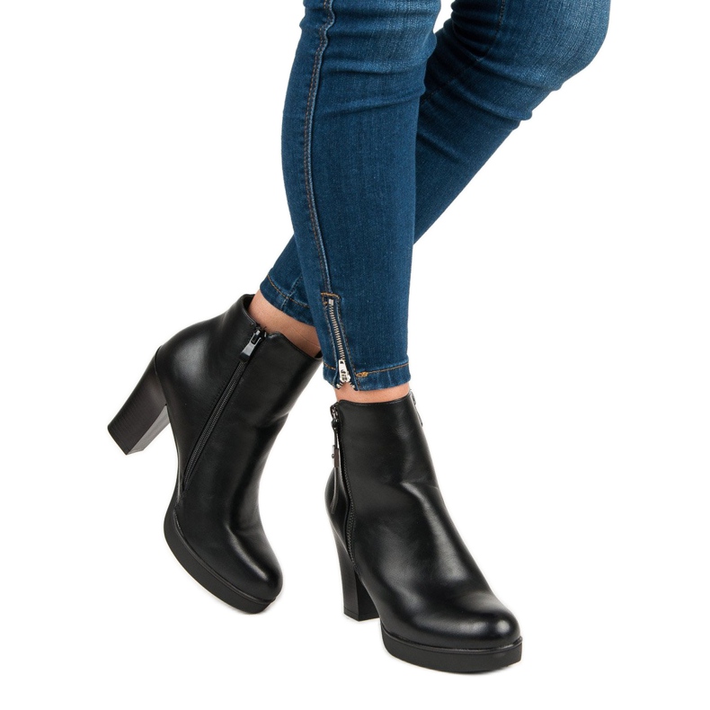Bottes classiques sur le poteau vinceza noir 2