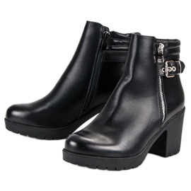Seastar Bottes sur un poteau le noir 2