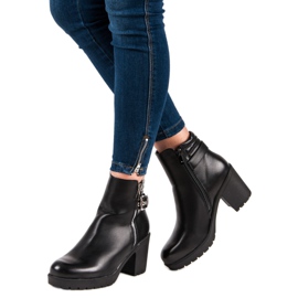 Seastar Bottes sur un poteau le noir 5