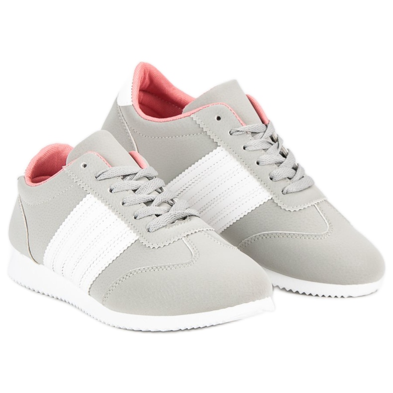 Chaussures de sport grises 1