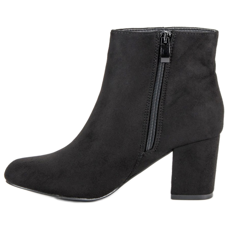 Mannika Bottines en daim sur un bar noir 1