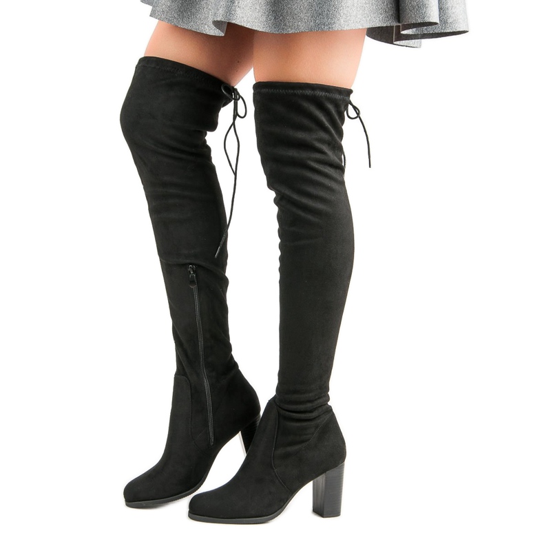 Seastar Bottes noires sur le poteau le noir 2