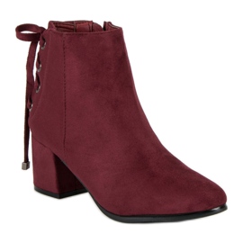 Bottes pour femmes avec une fixation rouge 5