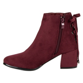 Bottes pour femmes avec une fixation rouge 6