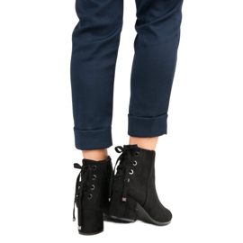 Bottes pour femmes avec une fixation noir 1