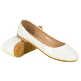 Top Shoes Ballerines laquées blanc 1