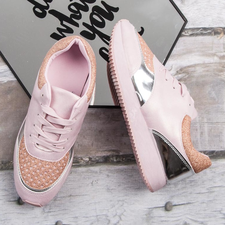 Baskets à la mode rose 2