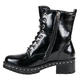 Bottes laquées le noir 1