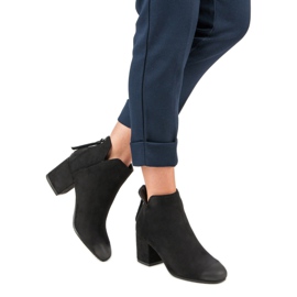 Bottines à talons en daim de VINCEZA le noir 3
