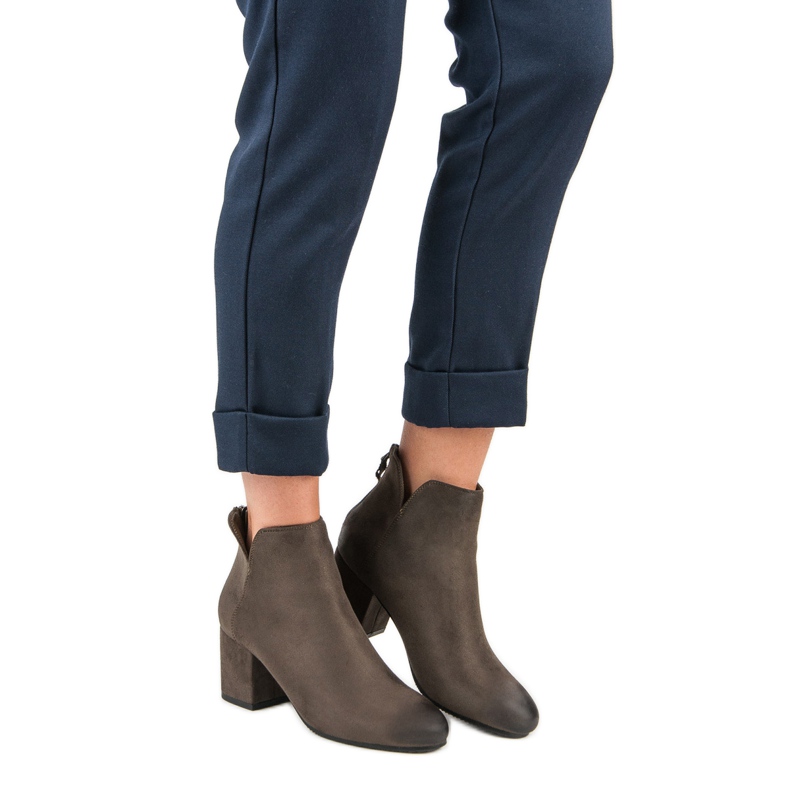 Bottines à talons en daim de VINCEZA vert 1