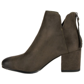 Bottines à talons en daim de VINCEZA vert 4