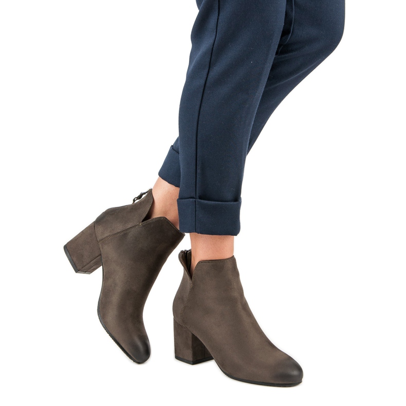 Bottines à talons en daim de VINCEZA vert 2