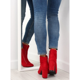 Red SP03 Bottes rouges sur un talon stable 2