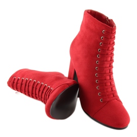 Red SP03 Bottes rouges sur un talon stable 3
