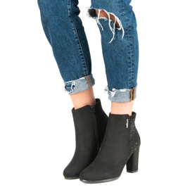 Bottines en daim élégantes le noir 4