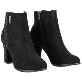 Bottines en daim élégantes le noir 3