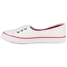 J. Star Des baskettes blanches 1