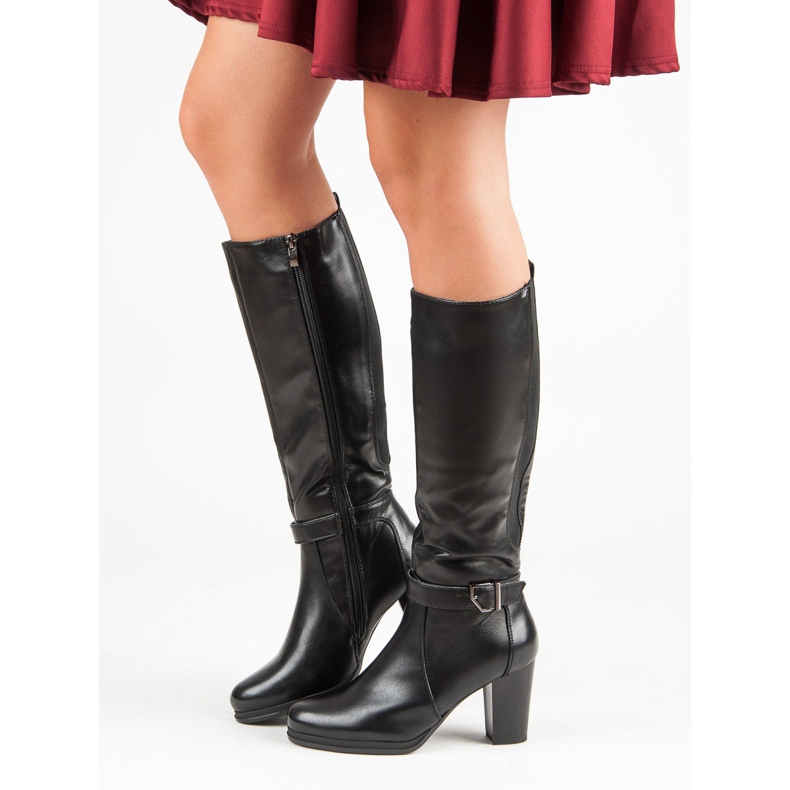 Filippo Bottes chaudes sur un poteau le noir 2