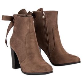 Super Mode Bottes élégantes sur un poteau brun 5