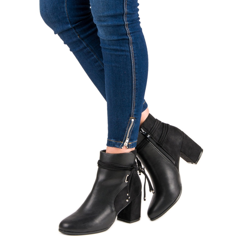 Nio Nio Bottines noires sur un poteau 2