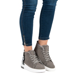 Baskets grises chaudes 1 Baskets grises chaudes 1