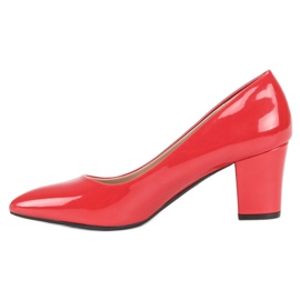 Escarpins classiques laqués rouge 4
